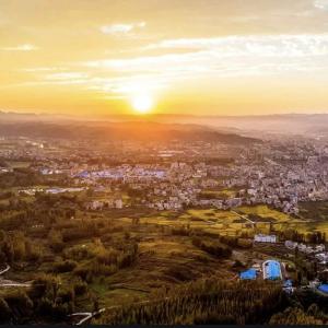 纪道清主持召开县委常委会（扩大）会议：尊重历史 崇尚文化 顺应民意 科学做好道路命名工作