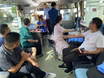 房县红十字会开展无偿献血和造血干细胞捐献活动