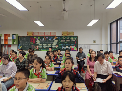 房县实验小学教联体：教学视导进行时   共研共享促发展 
