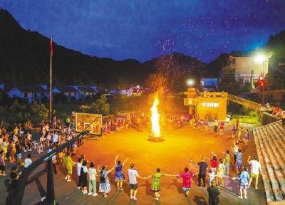 独家视频丨心怀党恩跟党走 日子红火有奔头