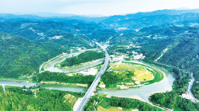 河湖竞秀 碧水长流