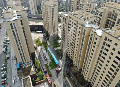 房县消防：开展高层建筑灭火救援实战演练助推岗位练兵