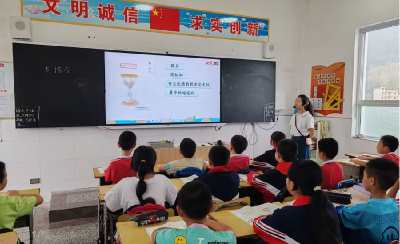 谢湾小学：巧用课堂表情 打造高效课堂