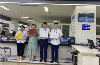 房县行政审批局：“党建+首席服务官”拓宽 政务服务内涵