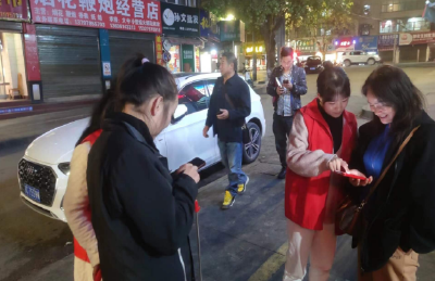 房县农经中心：夜间巡逻常态化  点亮社区“平安灯”