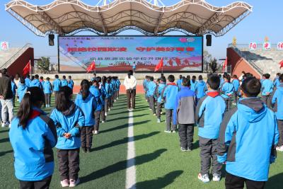 房县思源实验学校：杜绝校园欺凌 守护美好青春