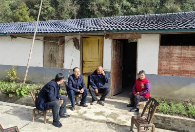 房县林业局:户户走访解民忧