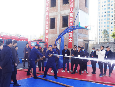 房县消防：巧借“宪法宣传周”邀请企业走进红门学消防