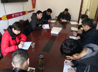 房县文联：岁末年初进村入户谋划帮扶村发展