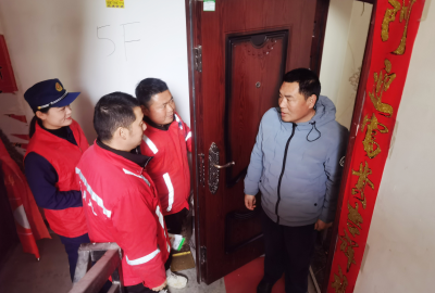 房县消防：志愿服务“敲门行动”敲出安全与温暖