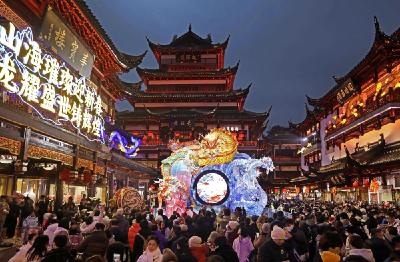 独家视频丨习近平：看到人民有这样的物质条件 心里很高兴