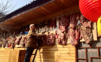 太香啦~@房县人 你家是不是也开始晒腊肉了？