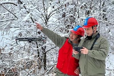  湖北应对低温雨雪冰冻灾害一线扫描