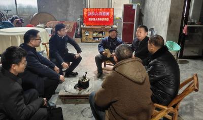 林云国到白鹤镇开展困难党员节前走访慰问活动