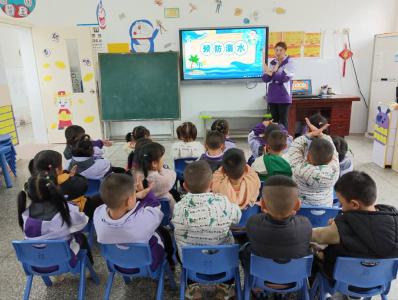 门古寺镇中心幼儿园：普及安全知识，提高避险能力