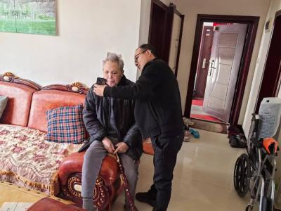 房县人社局：社保敬老  “小切口” 服务群众“大民生”