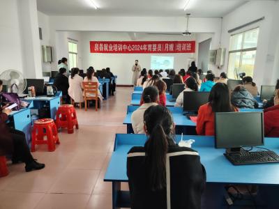 房县人社局：育婴培训送到家 助力妇女广就业