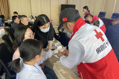 房县53名疾控卫士成为红十字初级救护员
