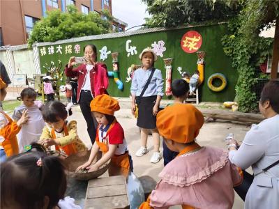 军店镇中心幼儿园：携手共育见证成长