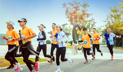 3万人奔跑，一座城守护