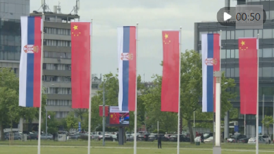 新华社快讯｜习近平在贝尔格莱德出席塞尔维亚总统武契奇举行的欢迎仪式