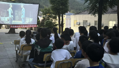 九道初中开展“红色传承 童心向党”活动