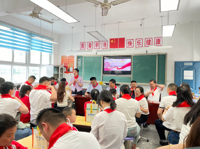 野人谷镇：爱心妈妈暖校园 真情关爱护童心