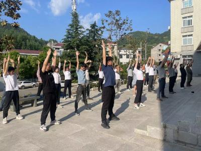 门古寺镇：八段锦进机关 提振职工精气神