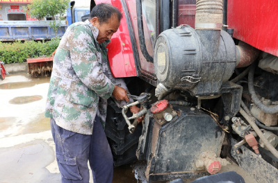 农机检修助力“三夏”丰产丰收