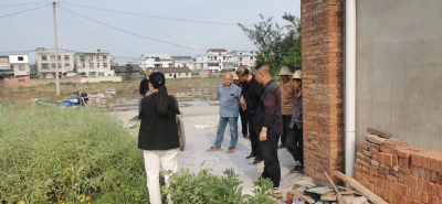 房县军店镇：田间巷落解矛盾，群众百姓都说好