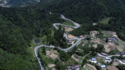 房县着力构建农村公路“建管养运”新体系