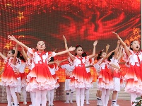 房县东城小学教联体：多彩活动迎“六一” 别样童年共成长
