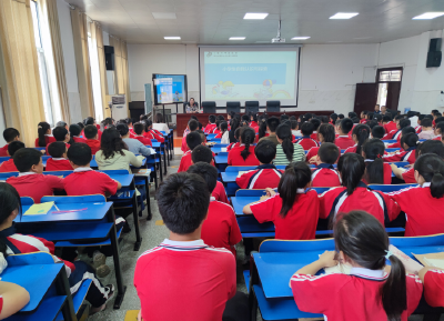 房县实验小学：阳光“心”行动  健康梦启航