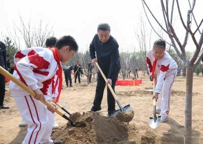学习·故事丨“大朋友”习近平的童年往事