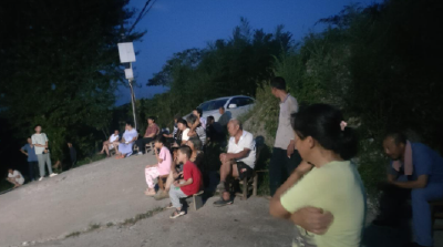 青峰镇西山村：干群共同缔造   齐心修复“幸福路”