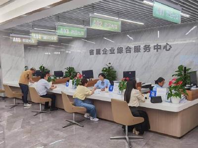 第一视点丨消失的“挡板” 调低的“座椅”