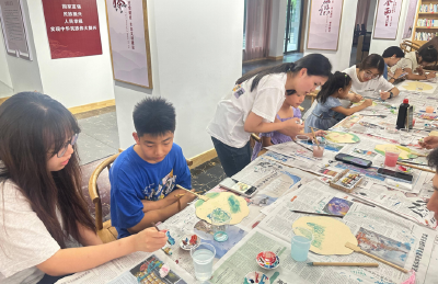 青峰镇：镇校携手为留守儿童送上“美育”大餐