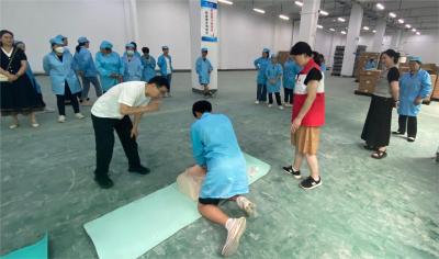 房县红会开展应急救护与防溺水宣讲 进企业活动