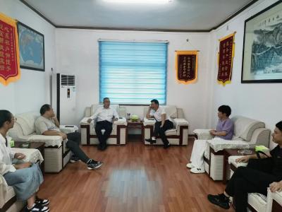 竹溪县来房考察交流公共检验检测平台建设工作