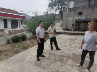 房县：践行“四下基层” 书写“平安”答卷