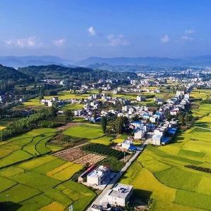 房县化龙堰镇中心学校上好师德师风教育第一课