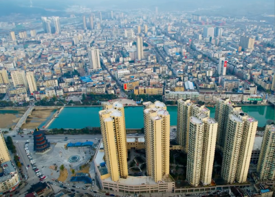 房县医疗保障局：解答学生参保疑惑 为健康出行“加分”