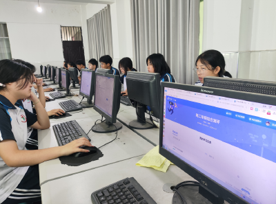 房县二中：开展“心”测评 护航“心”健康 