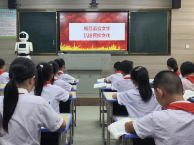 房县思源实验学校：加大推普力度 筑牢强国语言基石