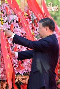 习语｜“一个有希望的民族不能没有英雄”