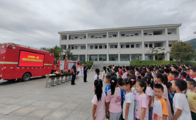 ​红塔镇谢湾小学：消防安全进校园，共筑平安防火墙