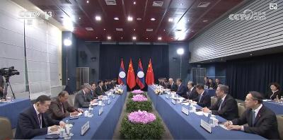 习近平会见老挝人民革命党中央总书记、国家主席通伦
