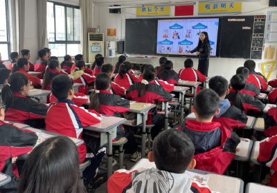 房县实验小学：家校共育  助力成长