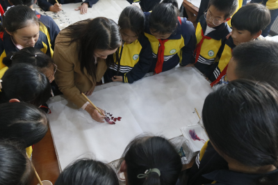 房县文联开展传统文化进校园走进东城小学活动