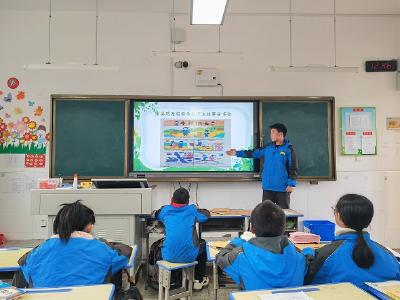 房县思源实验学校：承传文学智慧  共享故事魅力